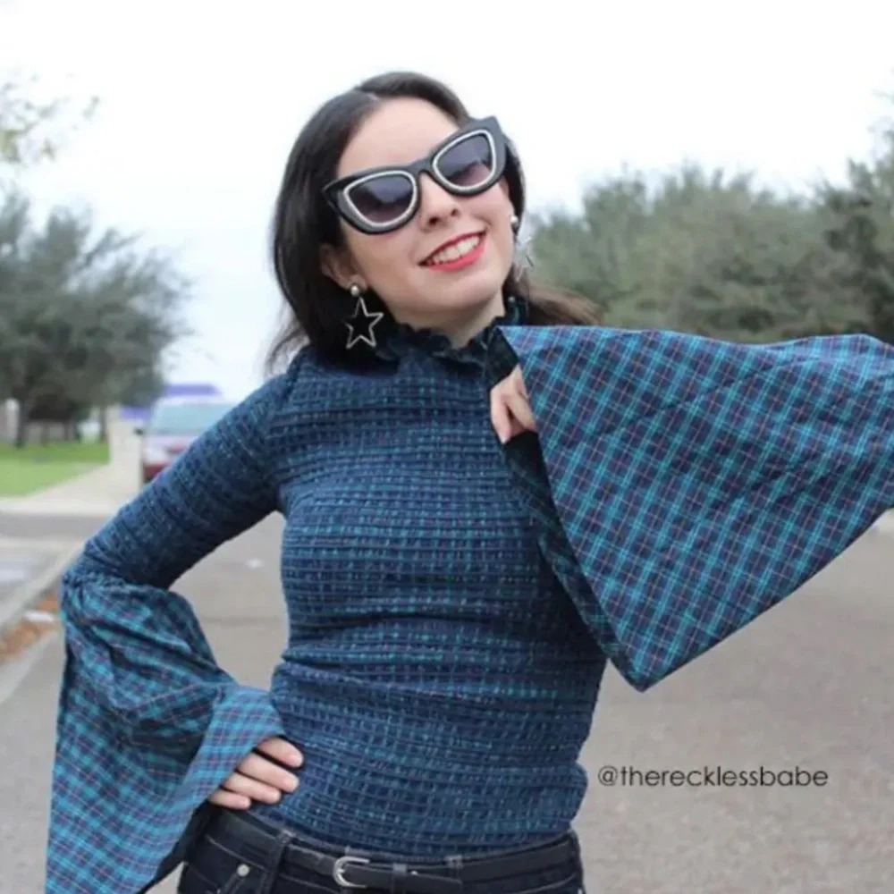Petersyn Smocked Paris top Navy plaid 3887